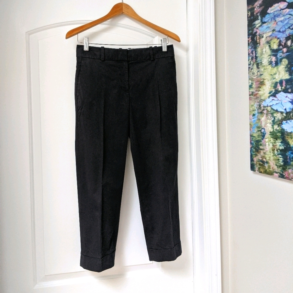 Ann Taylor black cropped pant